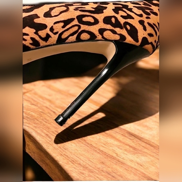 Guess Carrie Cheetah Print Suede Stilettos Custom Gold Toe Women's Size 6.5 - Picture 6 of 11